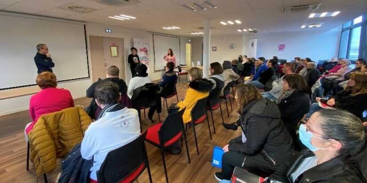 Réunion lors du job dating organisé par Cap Emploi Cabestany pour lentreprise adaptée le roussillonais